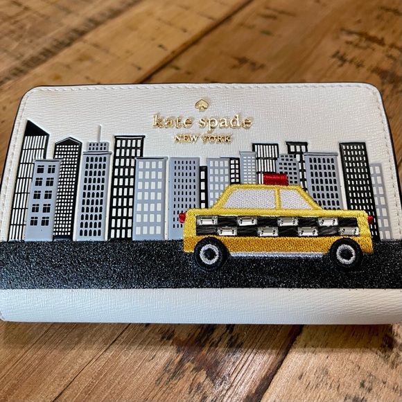 Kate Spade Urban Taxi Medium Slim Wallet - Picture 2 of 5
